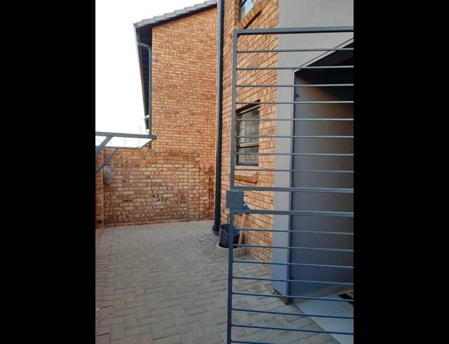 2 BEDROOM DUPLEX FOR SALE IN THERESA PARK